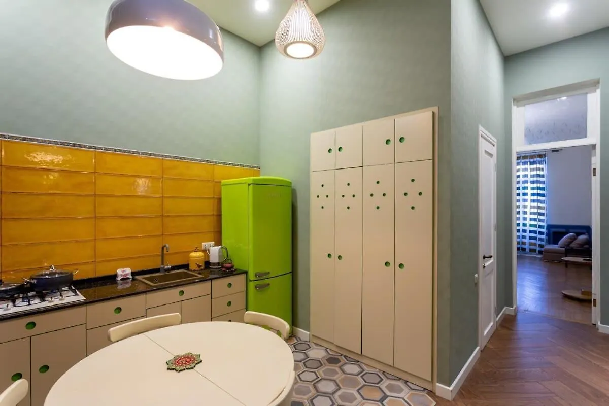 1Br Apartment W Balcony On Rustaveli Avenue Tbilisi
