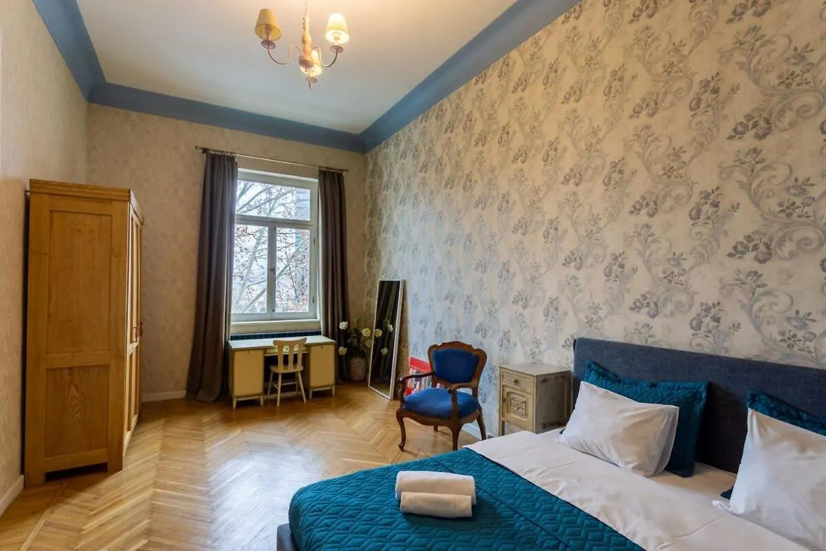 1Br Apartment W Balcony On Rustaveli Avenue Tbilisi 0*,